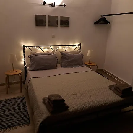 公寓 Karagiotas House *