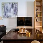 Karagiotas House *